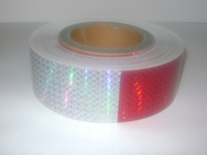 FRANCISCO CABRERA Anuncios de arte, joyas, cosas valiosas en Recoleta |  HUINCHA REFLECTANTE DIAMANTADA BICOLOR ROLLO 30 METROS $ 20.000 MAS IVA, HUINCHA REFLECTANTE ROJA MARCA 3M 60 CMS. ANCHO PARA SE&Ntilde;ALETICAS