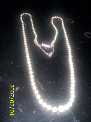 Maria Isabel Reyes Anuncios de arte, joyas, cosas valiosas en Maip&uacute; |  VENDO COLLAR PERLAS CULTIVADAS, 130 PERLAS EN DEGRADE