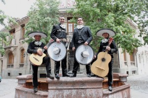 Camilo pezoa Anuncios de arte, joyas, cosas valiosas en Santiago |  Mariachis a domicilio en santiago con los mejores 97465851, Serenatas a domicilio en todo santiago